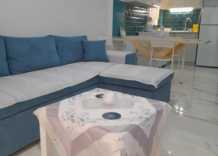 Comfortable, Colorful, Center * Selanik
